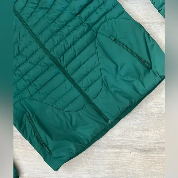 Lululemon lightweight Relaxed Down Jacket - Picture 3 of 10